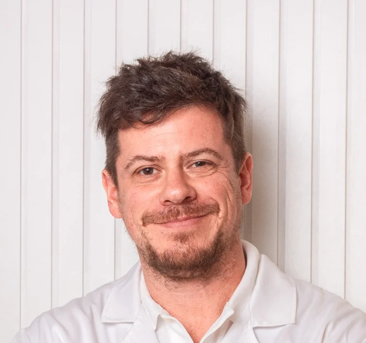 Dr. Sebastián Maenza